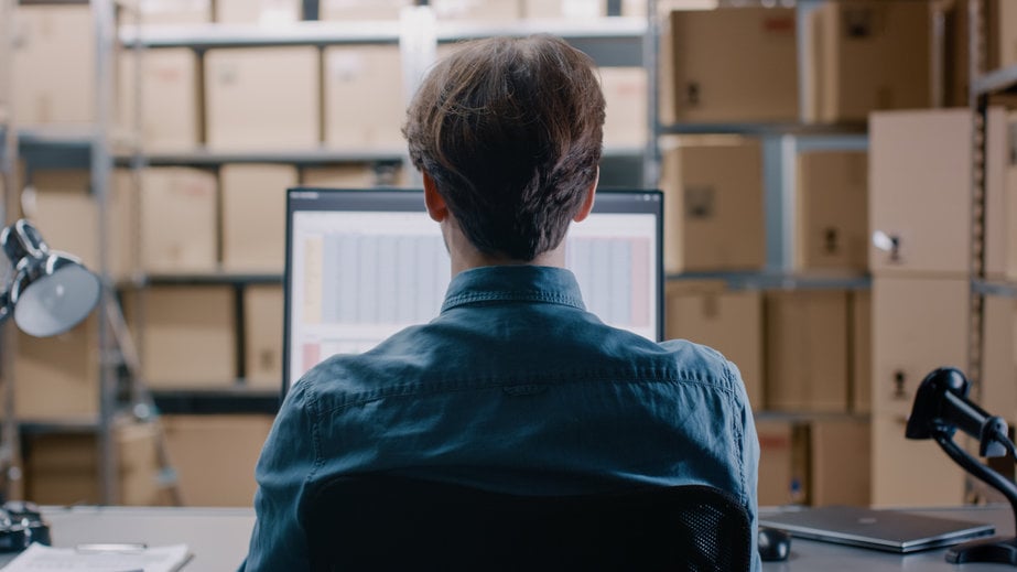Without a technology solution for monitoring the pipeline, you're left with guesses for what your future revenue holds. Go all-in with data tracking. 